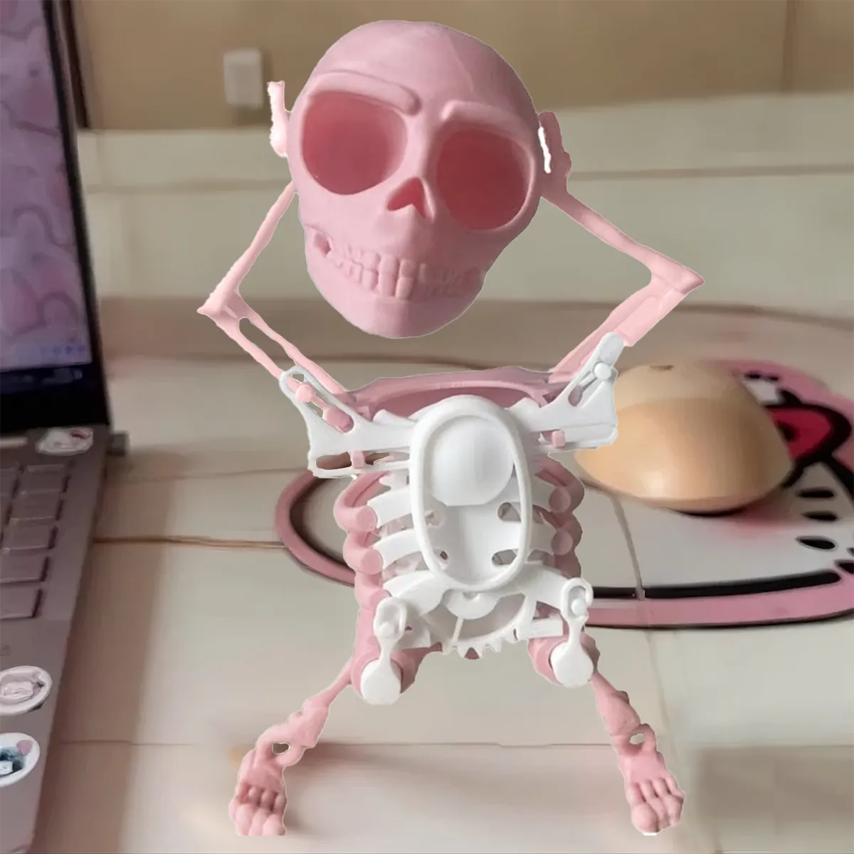 Dancing and Swinging 3D Skull Toy🎉